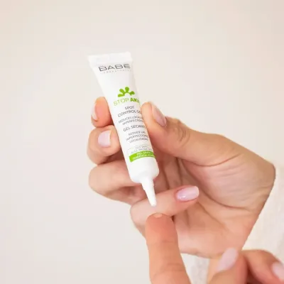 BABE STOP AKN GEL ASSECHANT 8 ML